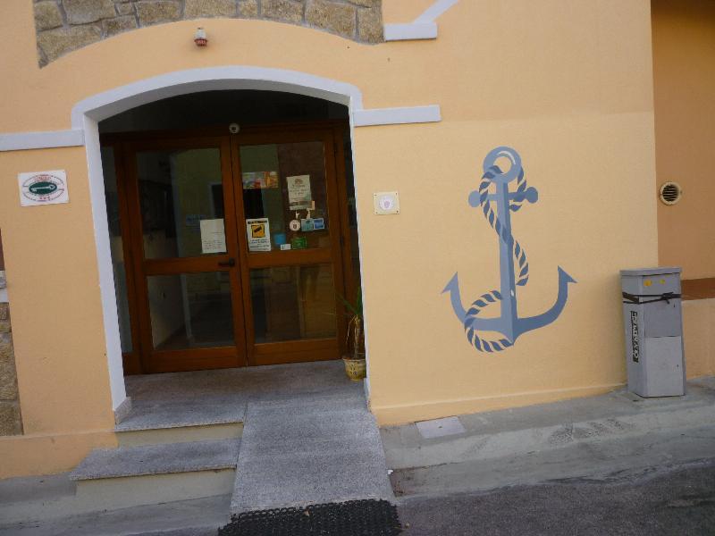 Hotel L'Ancora Santa Teresa Gallura Exterior photo